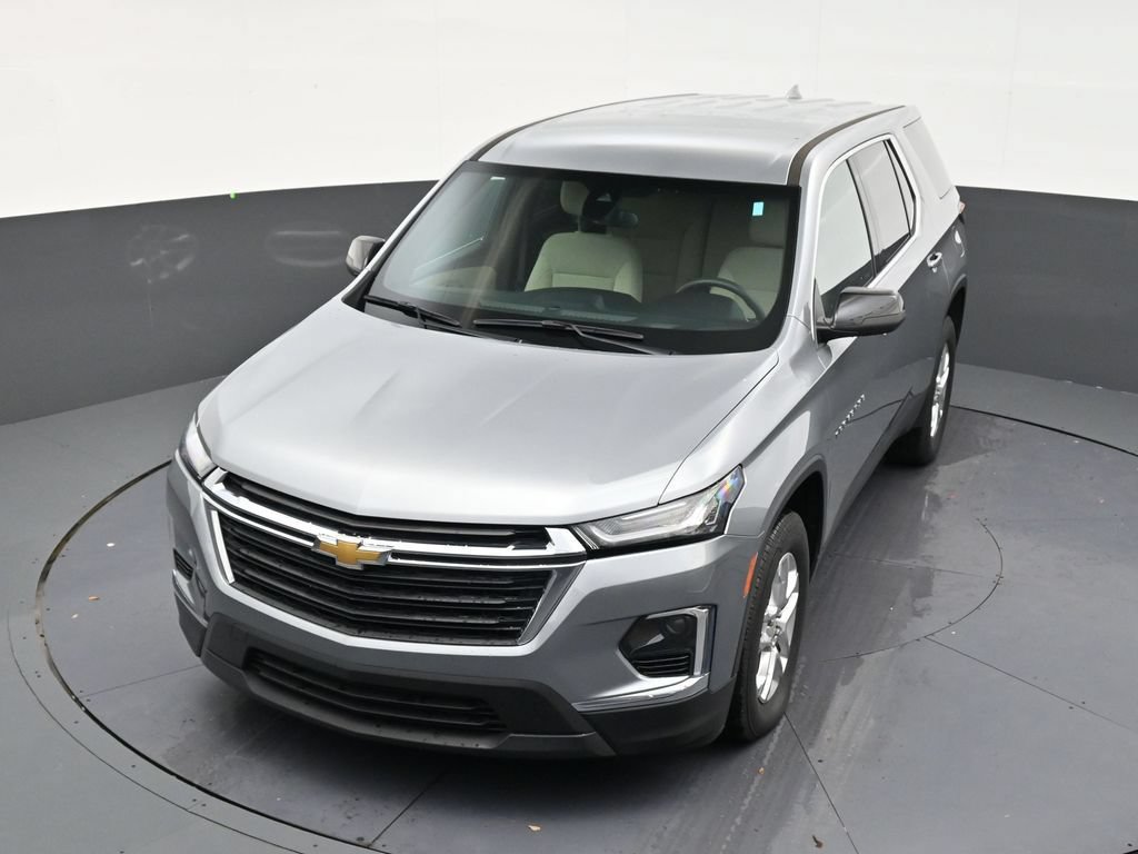 Used 2023 Chevrolet Traverse LS FWD image 19