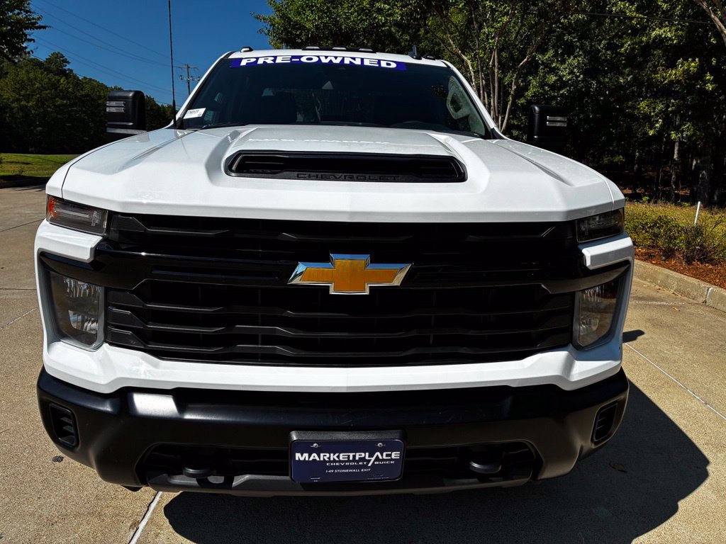 Used 2024 Chevrolet Silverado 3500 W/T w/ WT Convenience Package AWD/4WD image 2