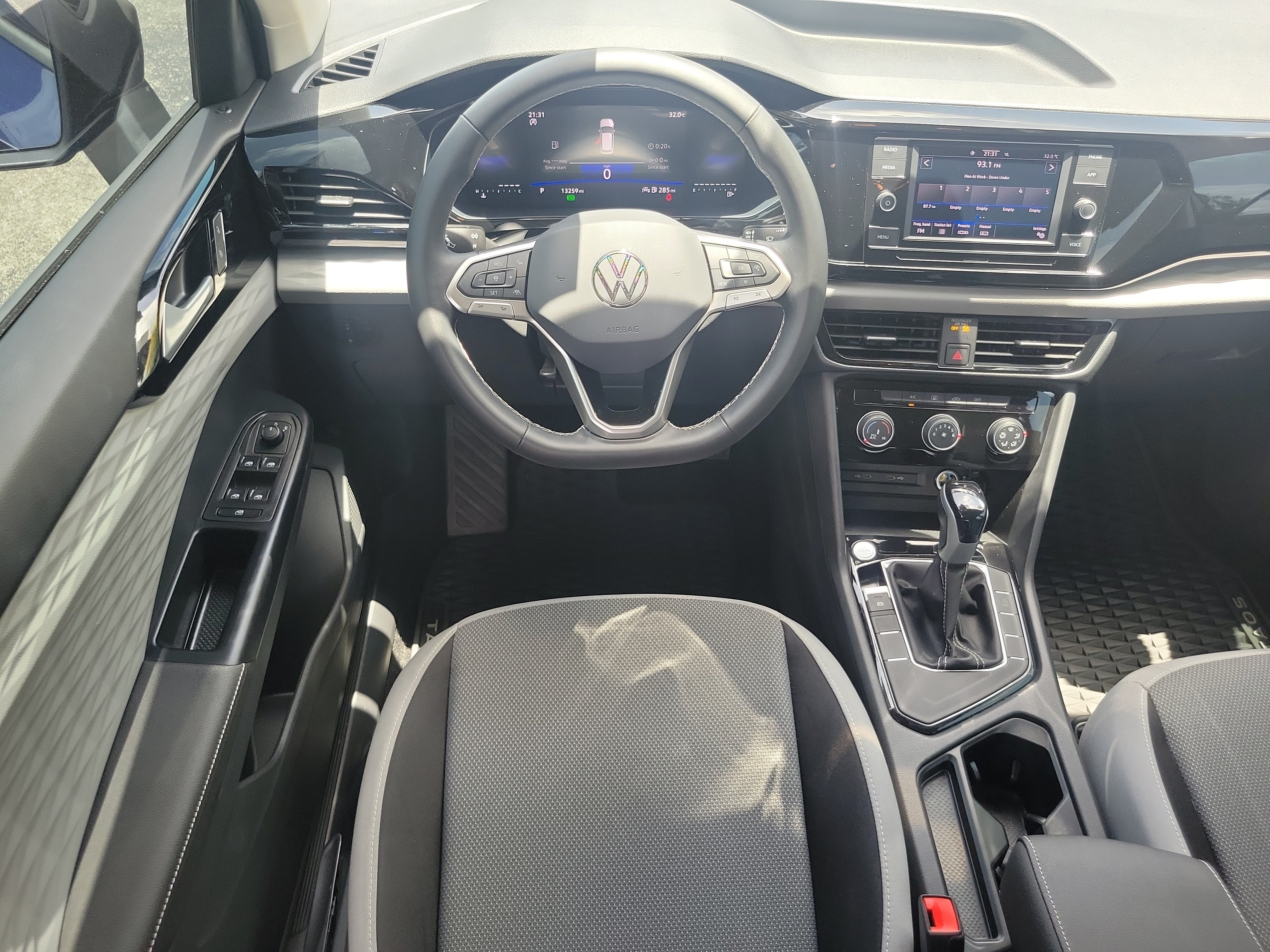 Certified 2024 Volkswagen Taos S FWD image 12