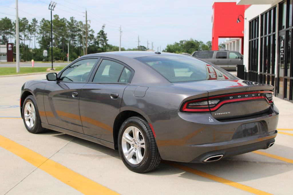 Used 2022 Dodge Charger SXT RWD image 5