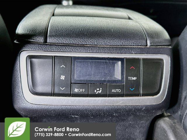 Used 2015 Toyota Highlander XLE AWD/4WD image 30