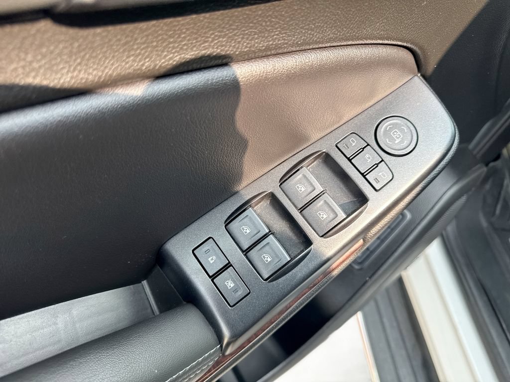Used 2020 GMC Yukon SLT AWD/4WD image 15