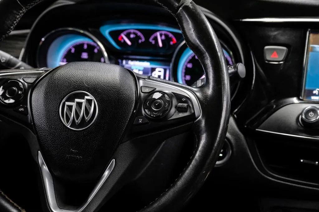 Used 2017 Buick Envision Essence FWD image 24