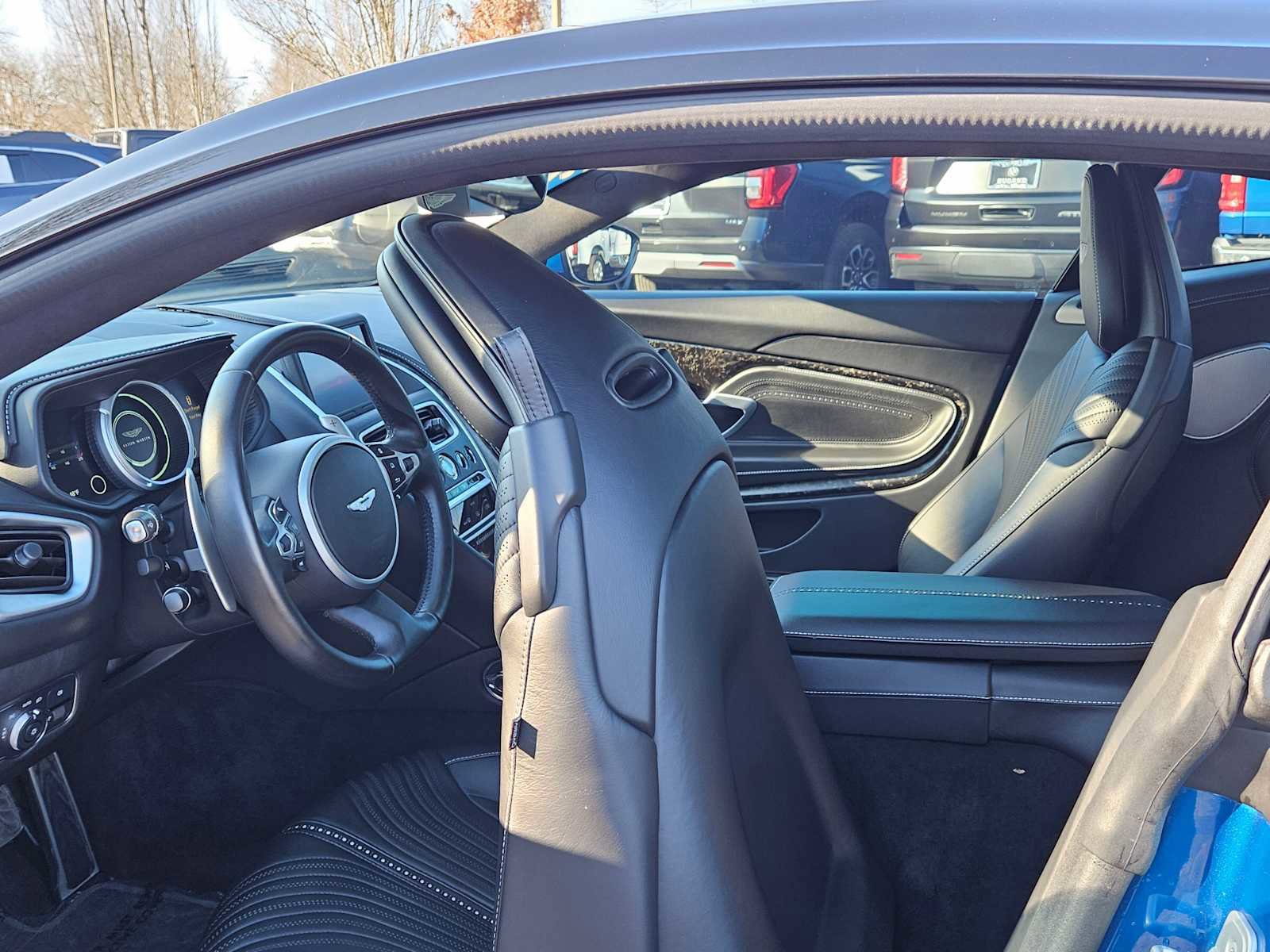 Used 2020 Aston Martin DB11 V8 image 19