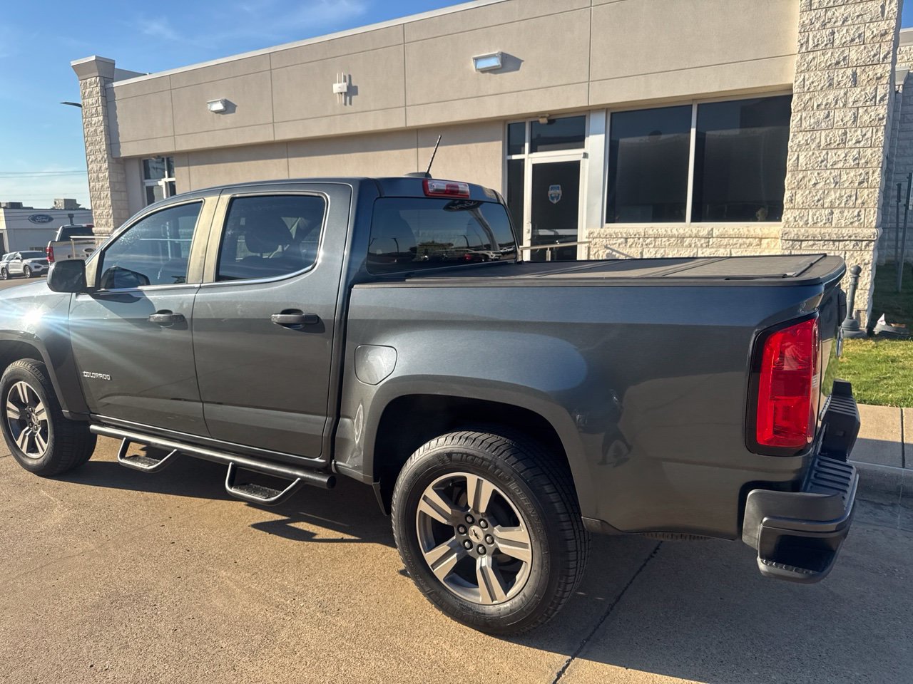 Used 2015 Chevrolet Colorado LT w/ LT Convenience Package RWD image 6