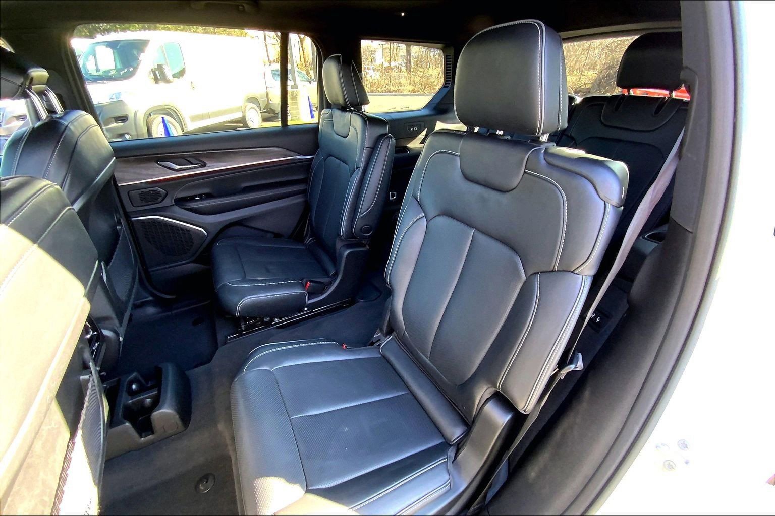 Certified 2023 Jeep Grand Cherokee L Overland AWD/4WD image 19