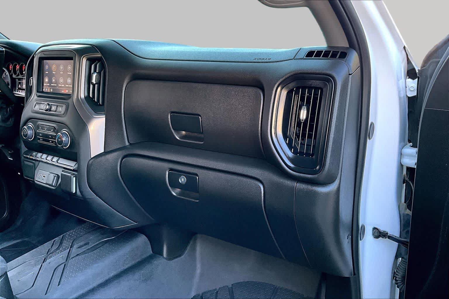 Used 2024 Chevrolet Silverado 1500 Custom w/ LPO, Dark Essentials Package AWD/4WD image 18