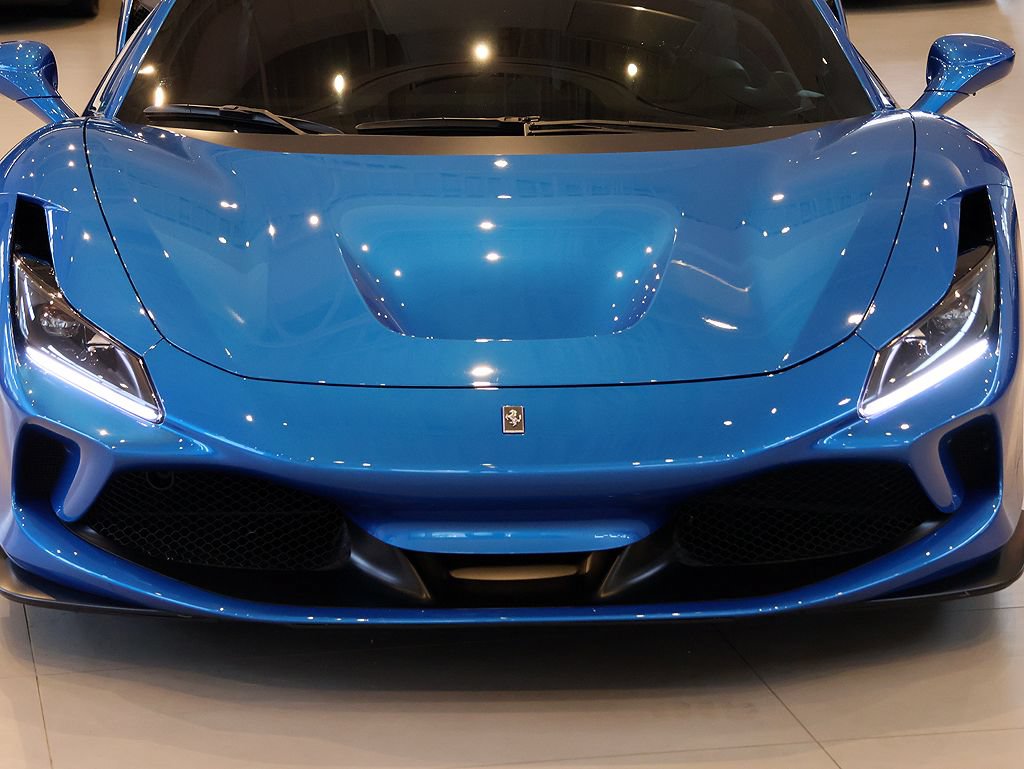 Certified 2020 Ferrari F8 Tributo RWD image 32