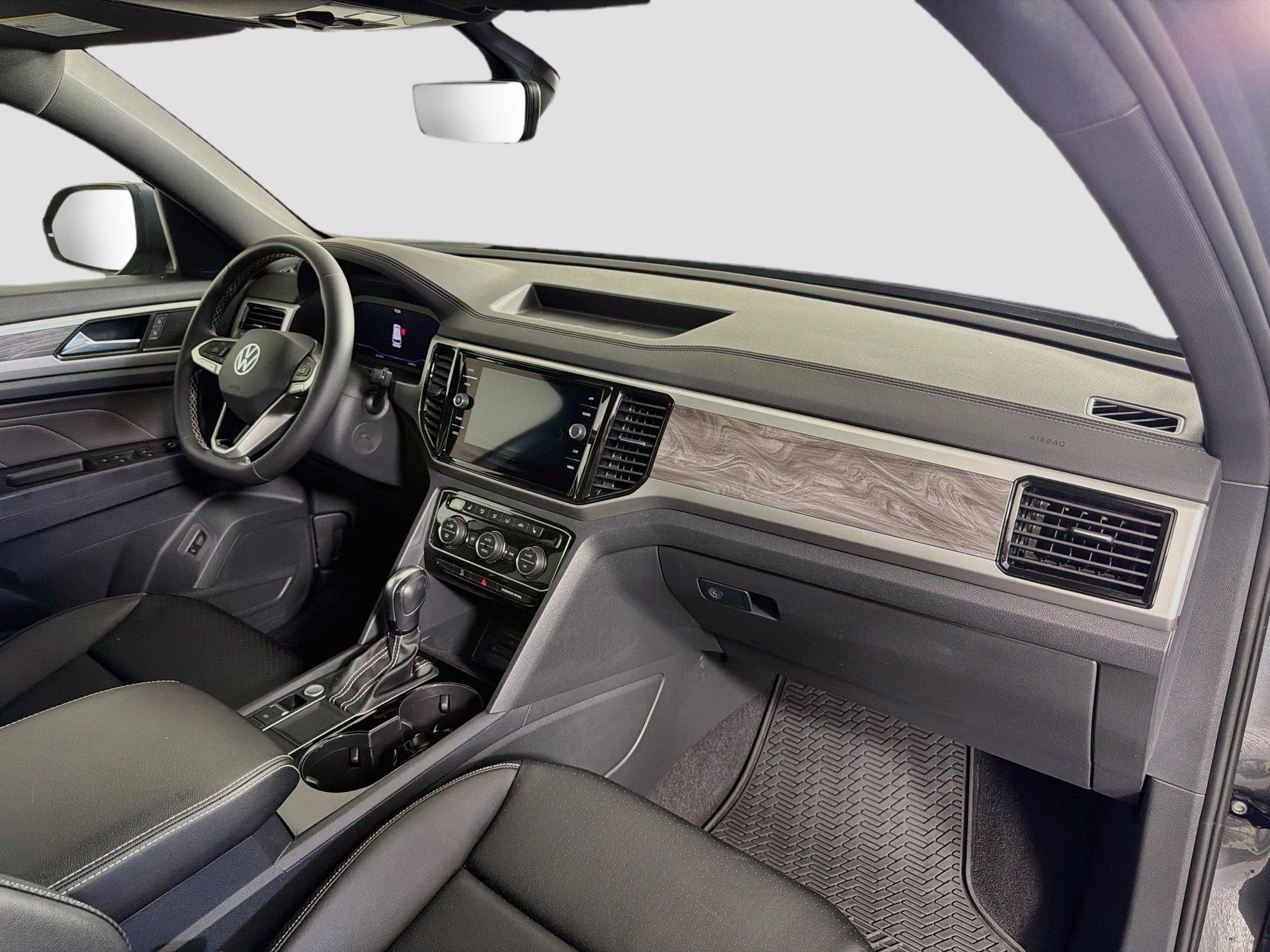 Certified 2023 Volkswagen Atlas Cross Sport SE FWD image 27