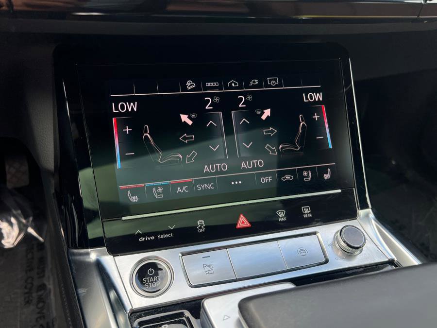 Used 2023 Audi e-tron Premium Plus w/ Premium Plus Package image 25