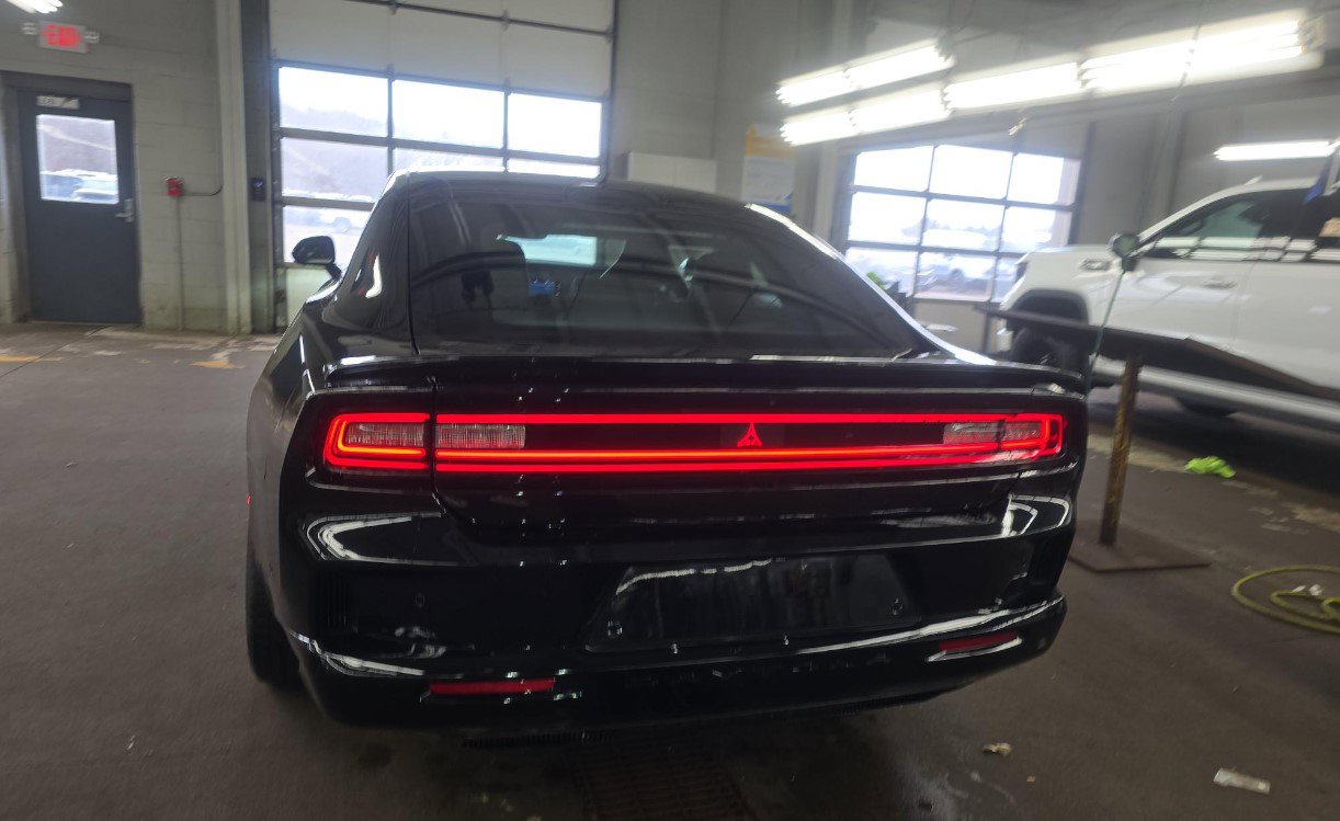Used 2024 Dodge Charger Daytona Scat Pack w/ Plus Group AWD/4WD image 5
