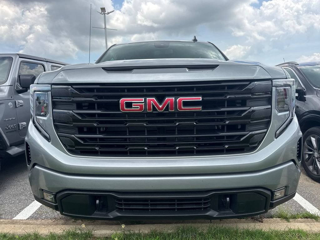 Used 2026 GMC Sierra 1500 Elevation w/ Elevation Select Package AWD/4WD image 2