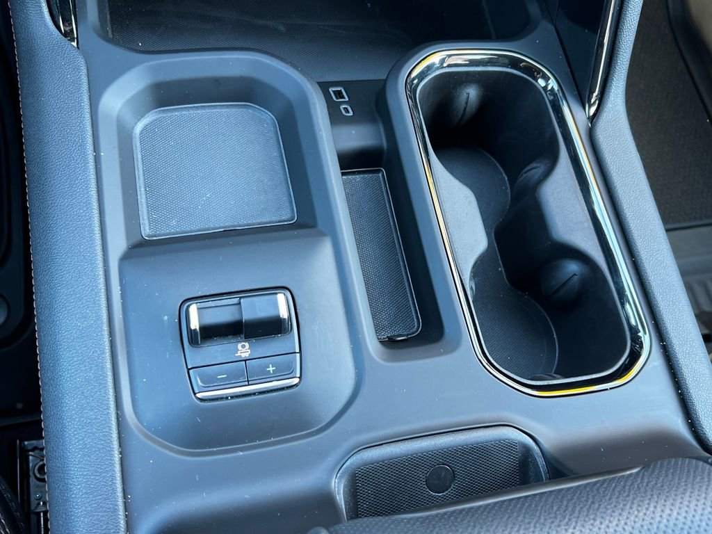 Used 2025 GMC Sierra 2500 AT4 image 21