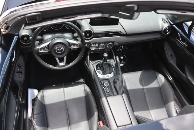 Used 2025 MAZDA MX-5 Miata RF Grand Touring RWD image 38