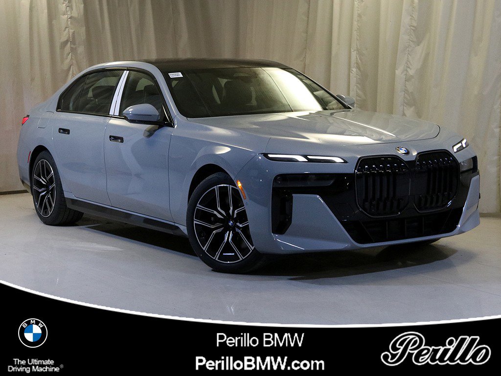 Used 2025 BMW 740i xDrive w/ Premium Package