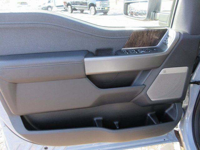 New 2026 Ford F350 Lariat w/ Black Appearance Package image 10