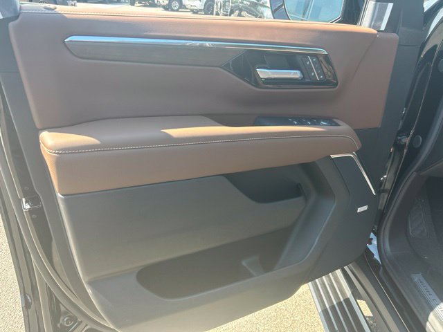 New 2026 Chevrolet Suburban High Country AWD/4WD image 11