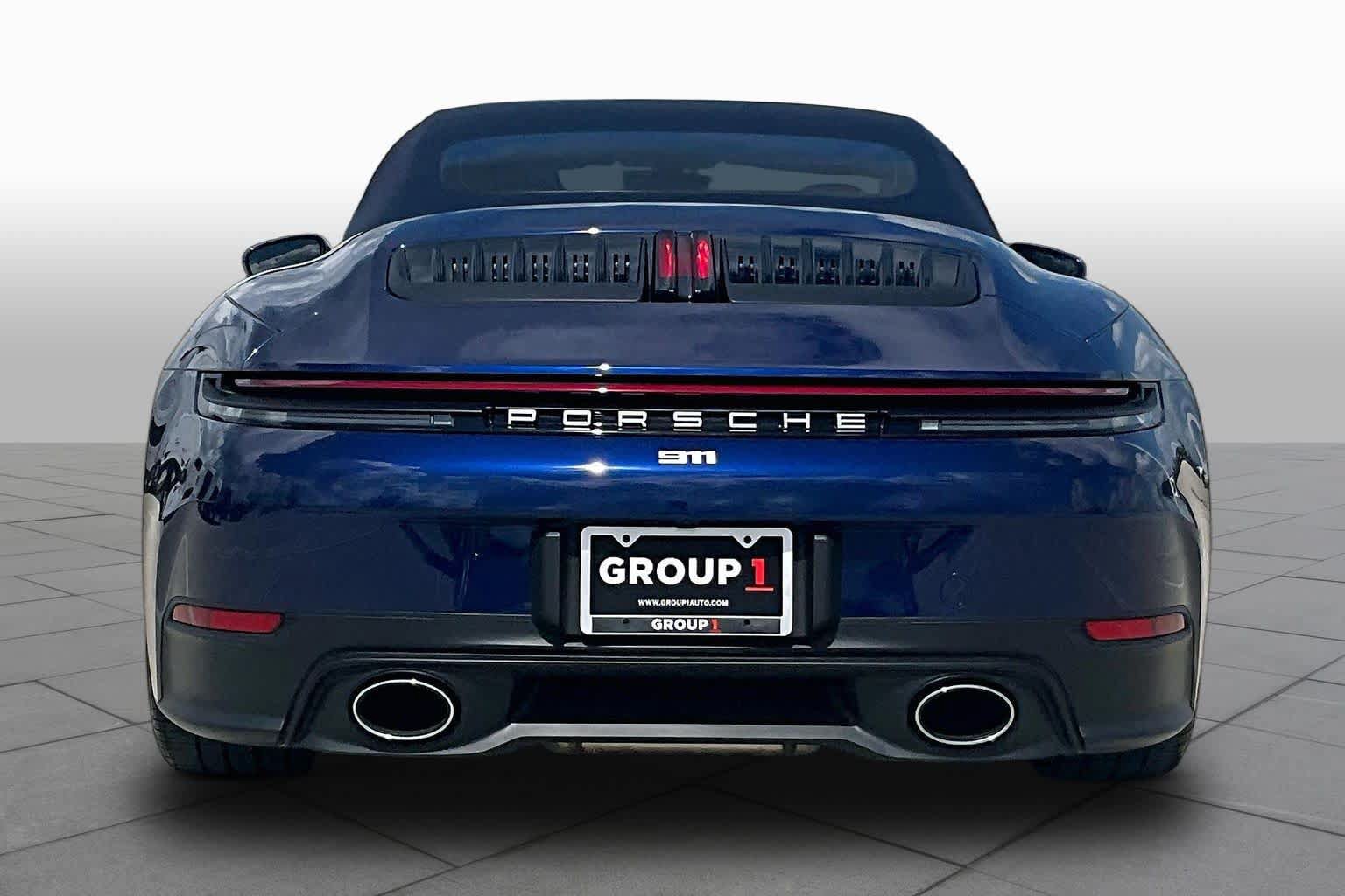 Used 2025 Porsche 911 Carrera RWD image 4