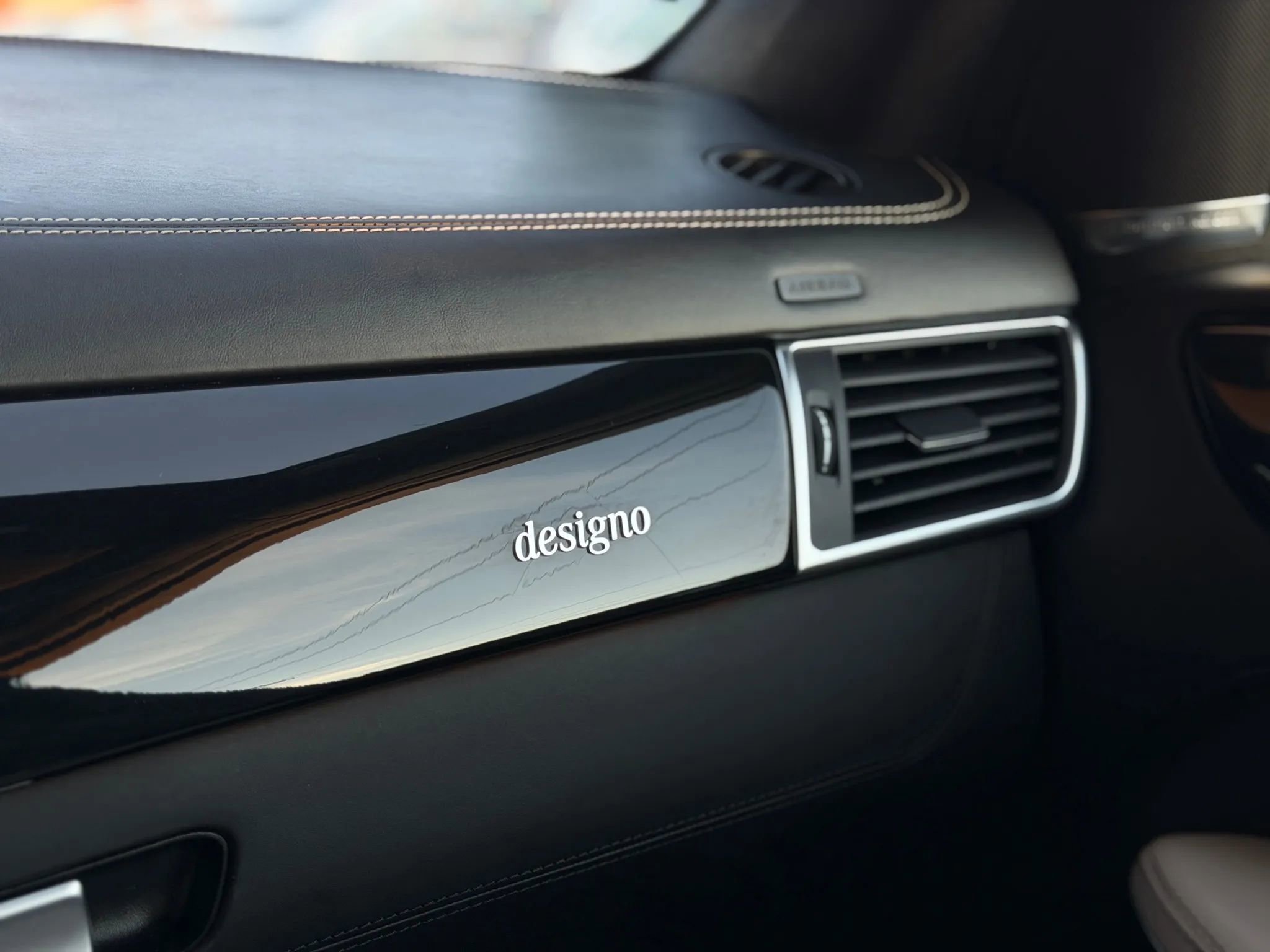 Used 2015 Mercedes-Benz GL 550 4MATIC image 26