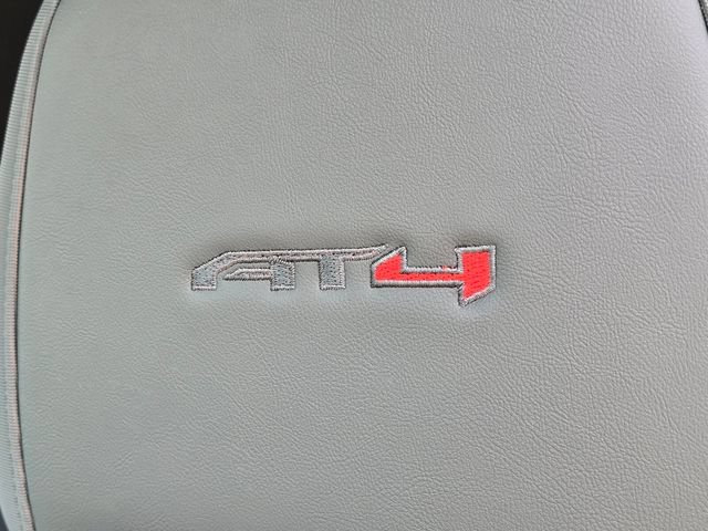 New 2026 GMC Acadia AT4 w/ Luxury Package AWD/4WD image 13