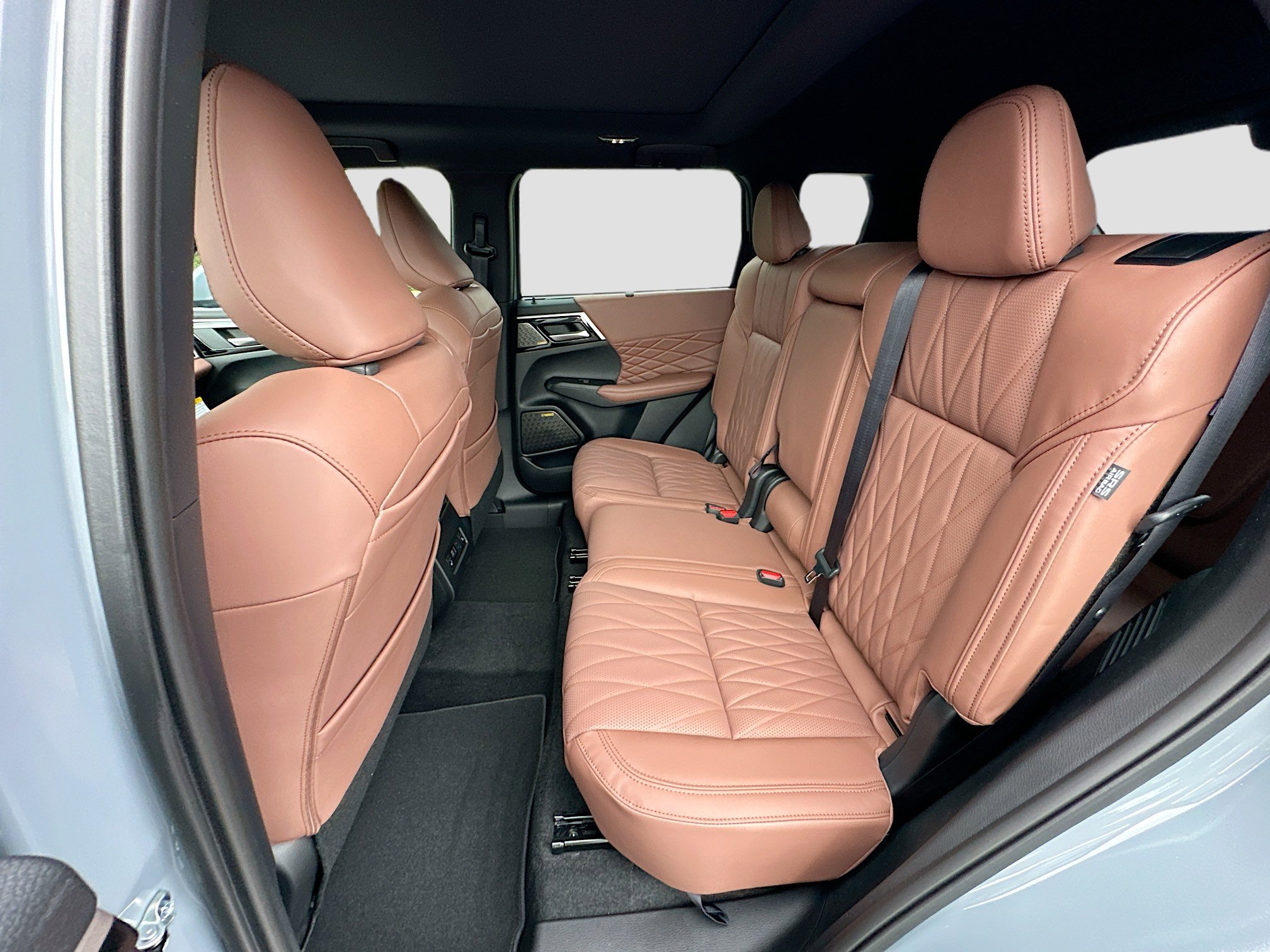 New 2026 Mitsubishi Outlander SEL image 17