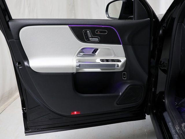 Certified 2023 Mercedes-Benz GLB 250 4MATIC image 24