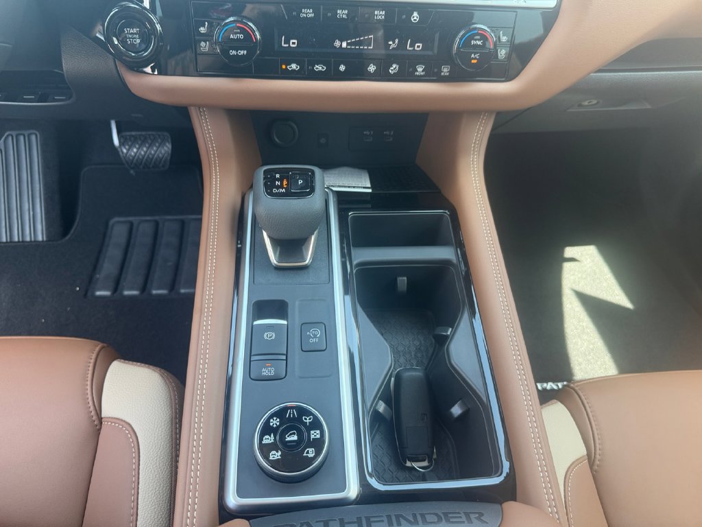 New 2026 Nissan Pathfinder Platinum AWD/4WD image 12