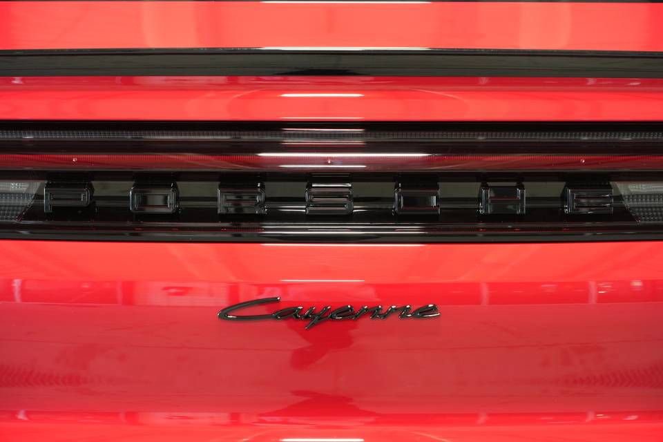 New 2026 Porsche Cayenne Coupe AWD/4WD image 39