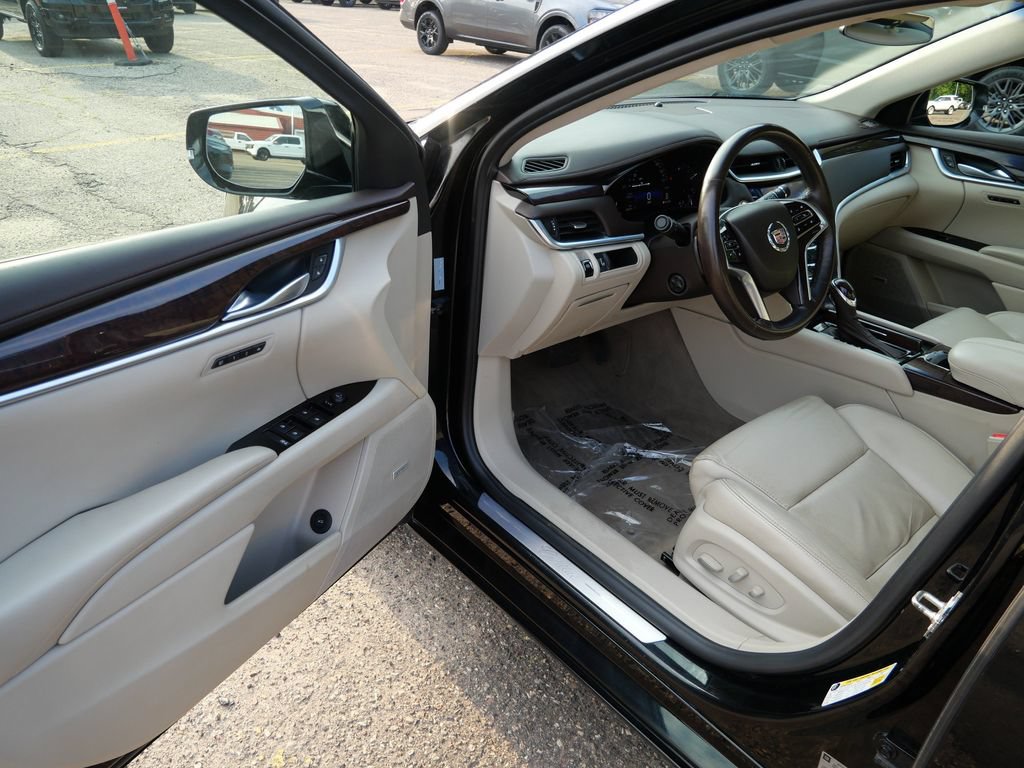 Used 2015 Cadillac XTS Luxury AWD/4WD image 16