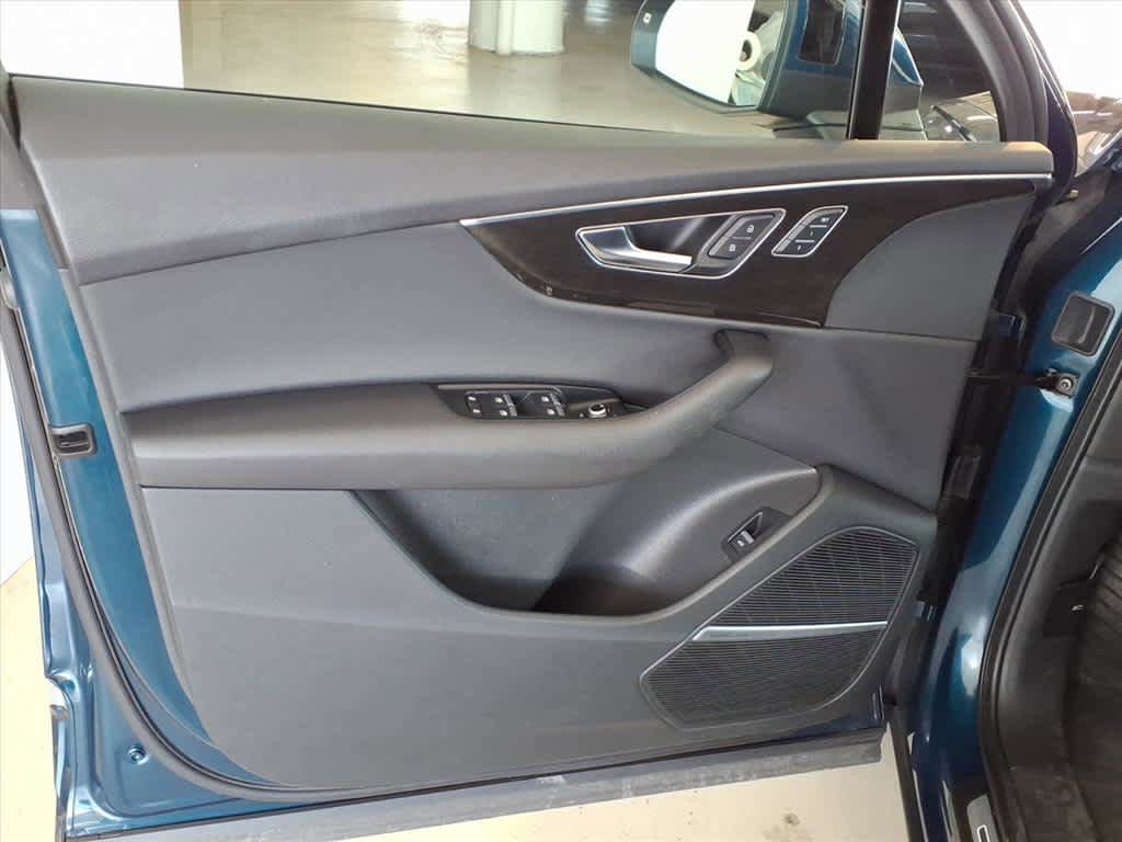 Used 2022 Audi Q7 Premium Plus w/ Premium Plus Package image 10