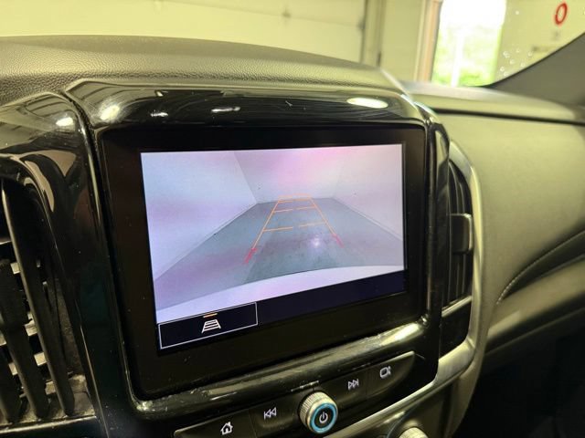 Certified 2023 Chevrolet Traverse LT FWD image 20