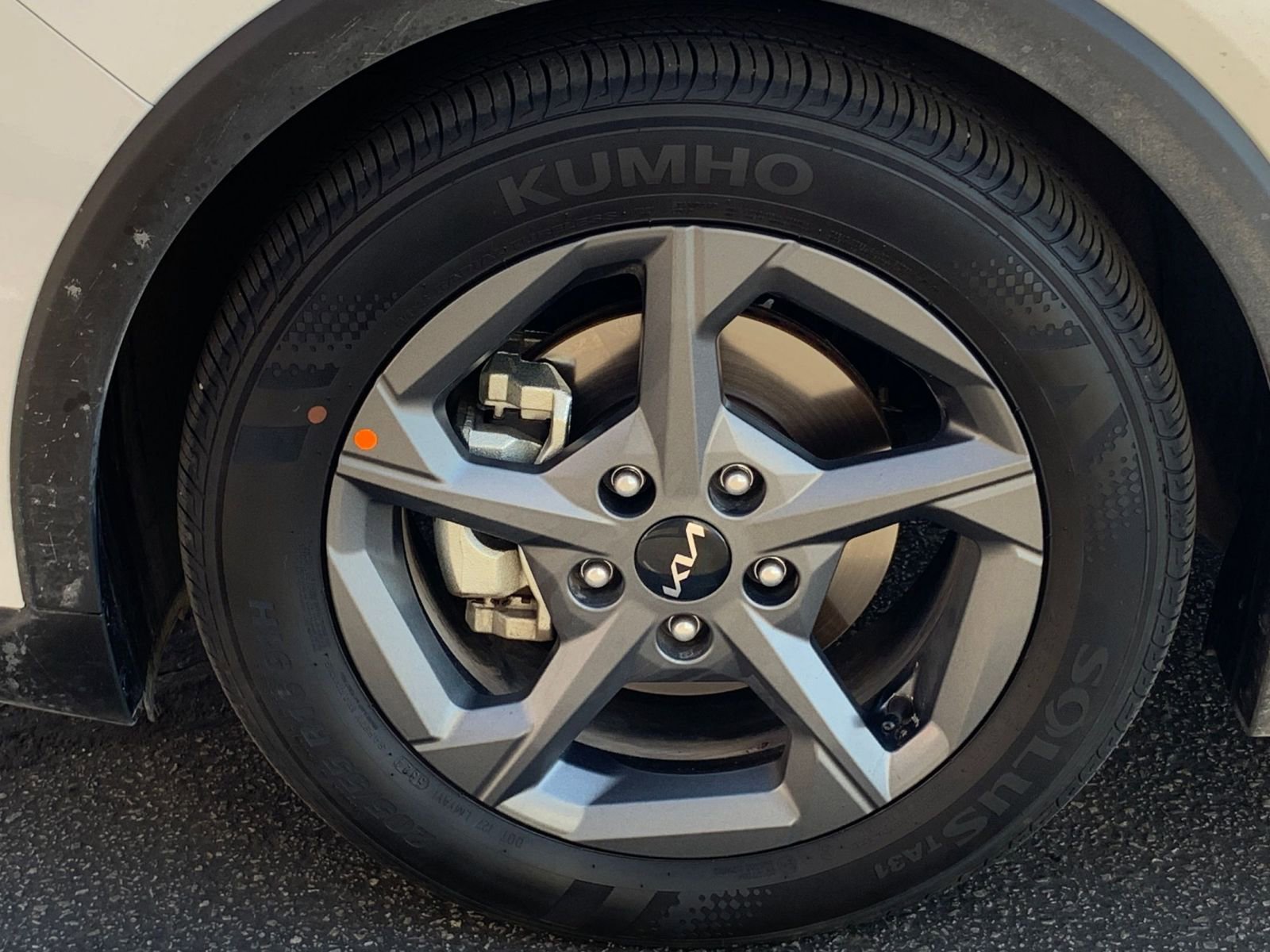 Used 2025 Kia K4 LXS image 29