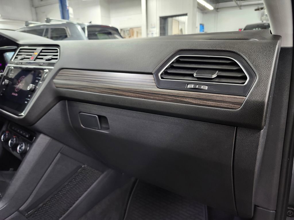 Used 2024 Volkswagen Tiguan Wolfsburg Edition w/ Panoramic Sunroof Package AWD/4WD image 13
