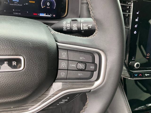 Used 2022 Jeep Wagoneer Series II AWD/4WD image 12