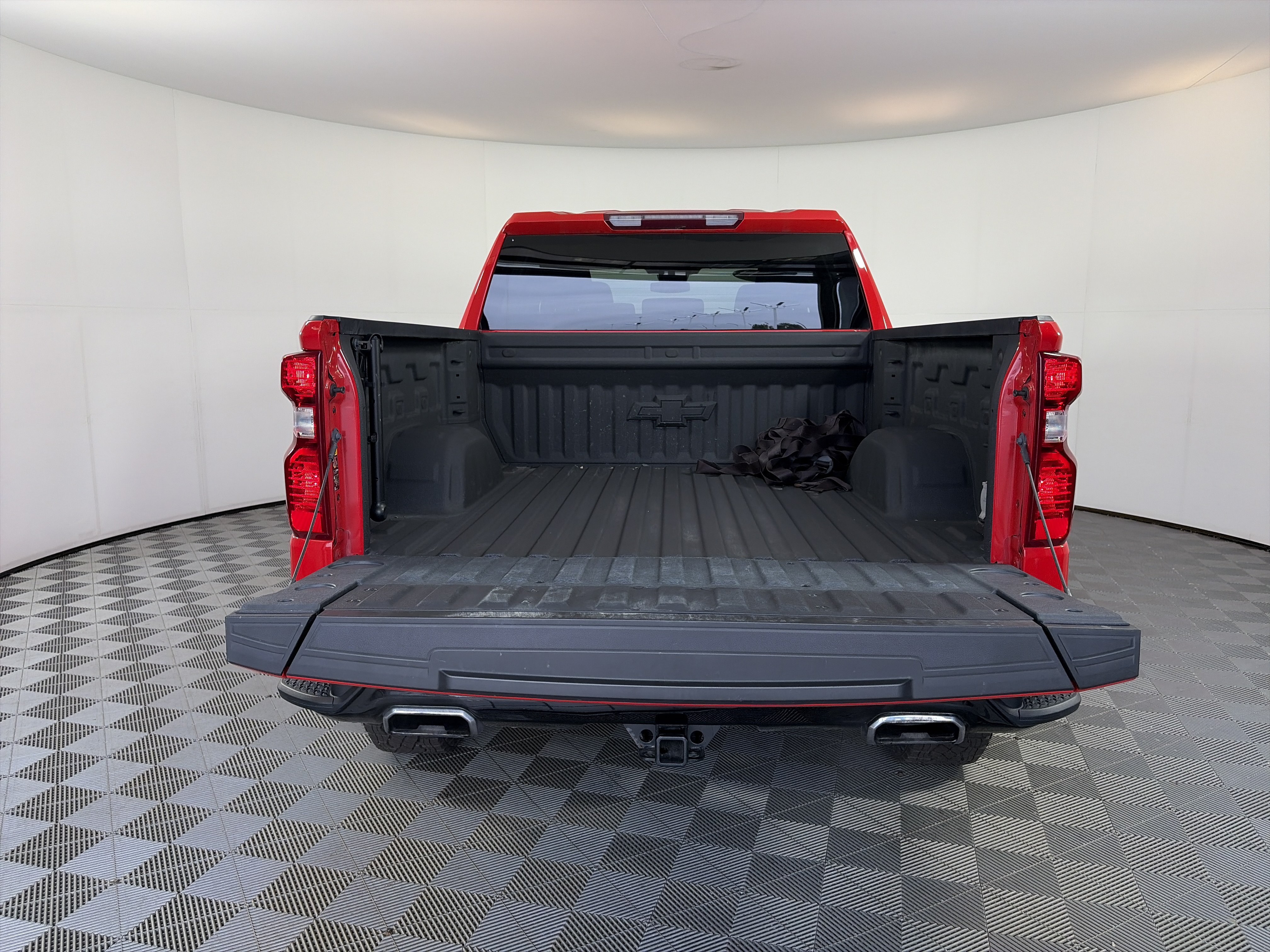 Used 2024 Chevrolet Silverado 1500 Custom Trail Boss w/ LPO, Dark Essentials Package AWD/4WD image 14