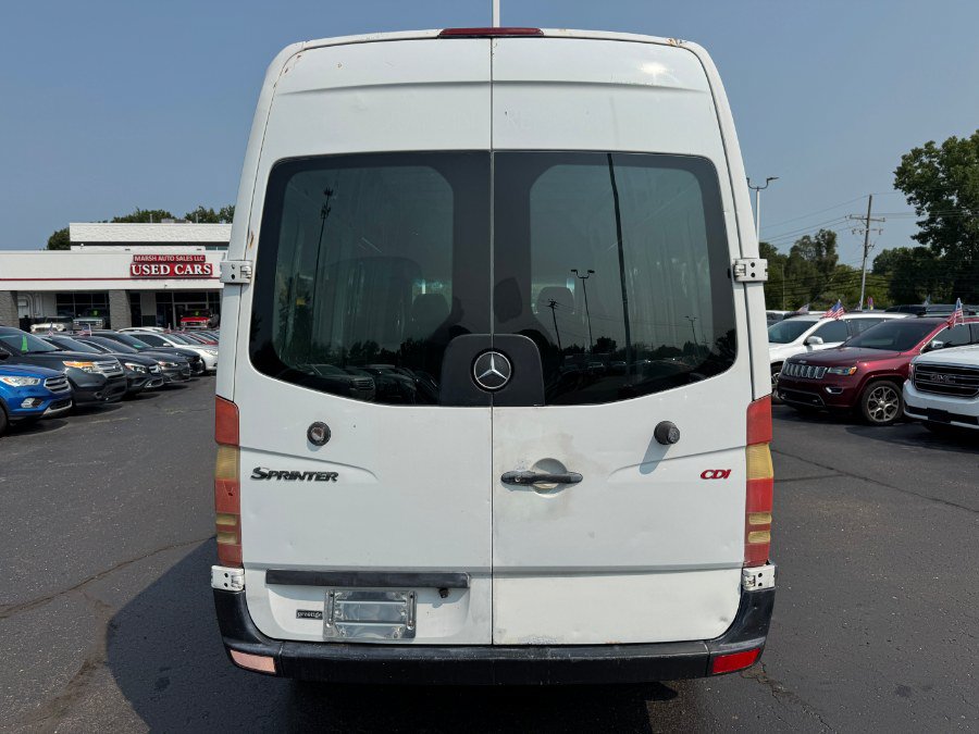 Used 2010 Mercedes-Benz Sprinter 2500 image 4