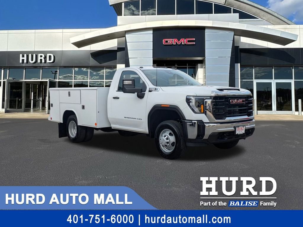 New 2025 GMC Sierra 3500 Pro w/ Convenience Package