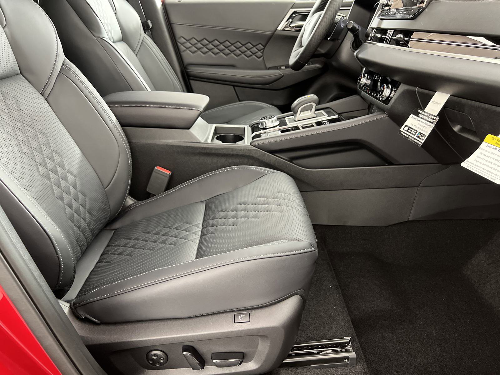 New 2025 Mitsubishi Outlander SEL Black Edition image 14
