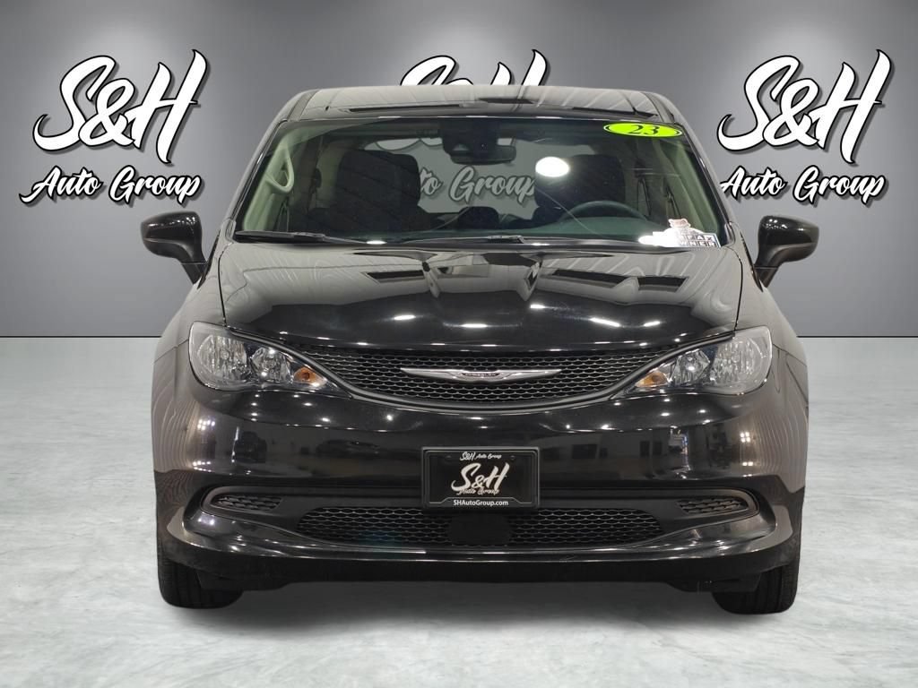 Used 2023 Chrysler Voyager LX FWD image 12