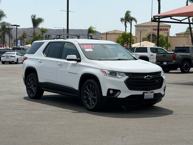 Used 2021 Chevrolet Traverse RS w/ LPO, 'HIT The Road' Package FWD image 3