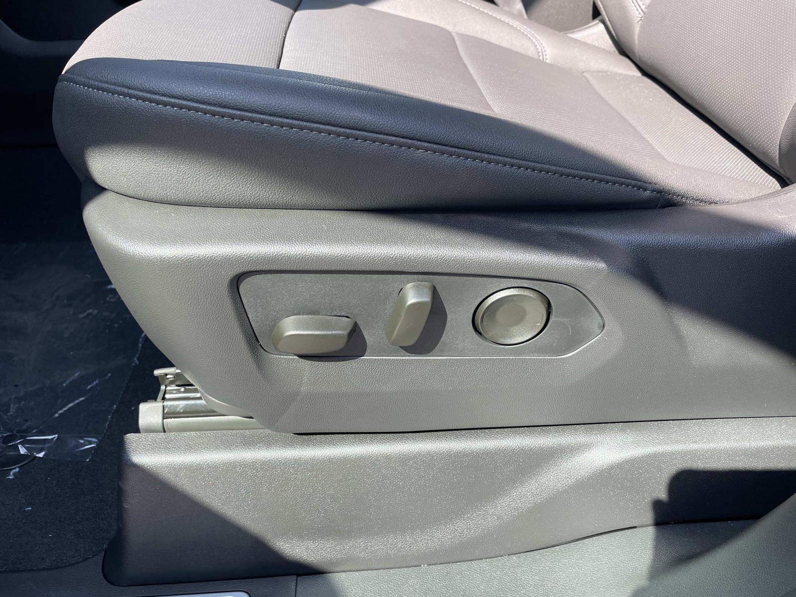 New 2026 GMC Sierra 2500 SLT w/ SLT Premium Package image 20