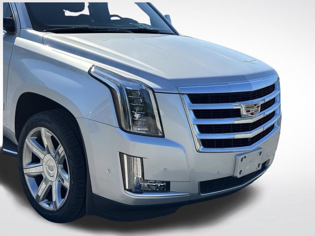 Used 2020 Cadillac Escalade Luxury AWD/4WD image 11