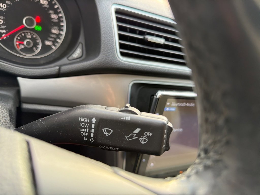 Used 2014 Volkswagen Passat 1.8T Wolfsburg Edition image 15