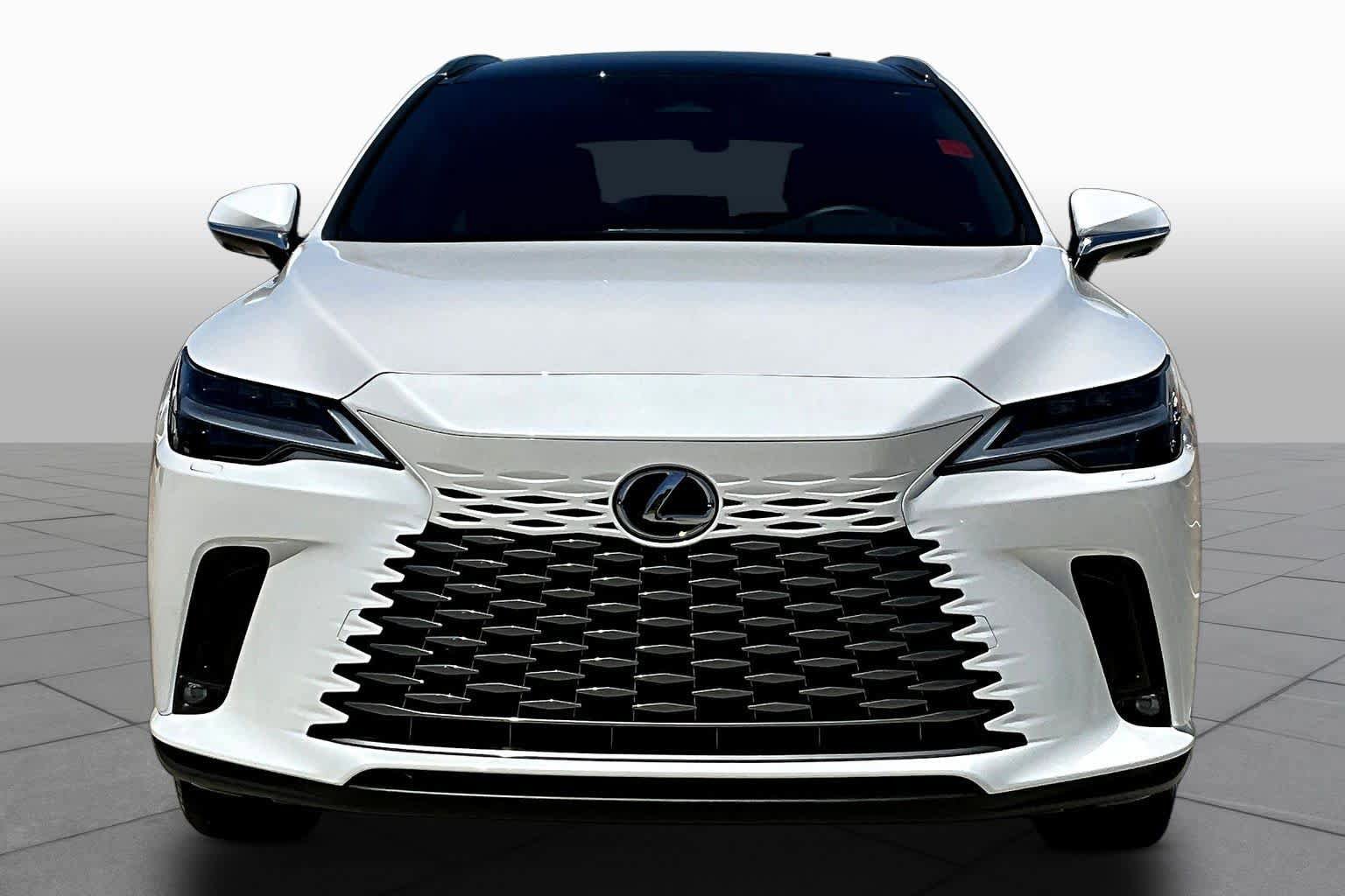 Used 2026 Lexus RX 450h Luxury image 4