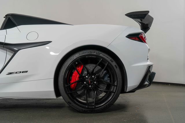Used 2025 Chevrolet Corvette Z06 w/ Z07 Performance Package RWD image 11