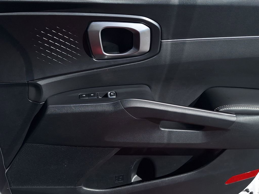 Used 2024 Kia Sorento S image 29