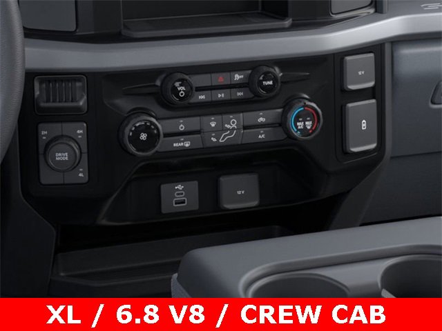 New 2026 Ford F250 XL w/ XL Chrome Package image 15