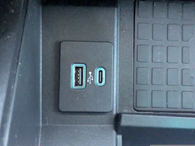 Used 2020 Ford Expedition XLT w/ Equipment Group 202A RWD image 27