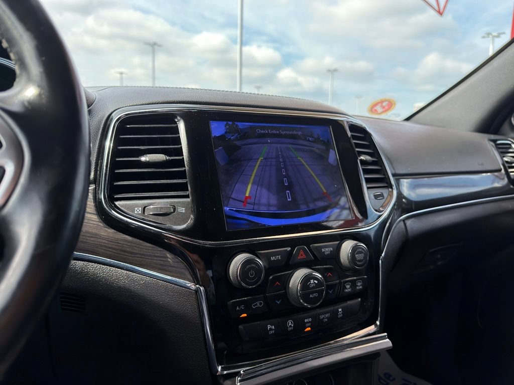 Used 2019 Jeep Grand Cherokee Overland AWD/4WD image 21