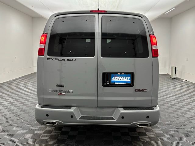 New 2026 GMC Savana 2500 RWD image 9